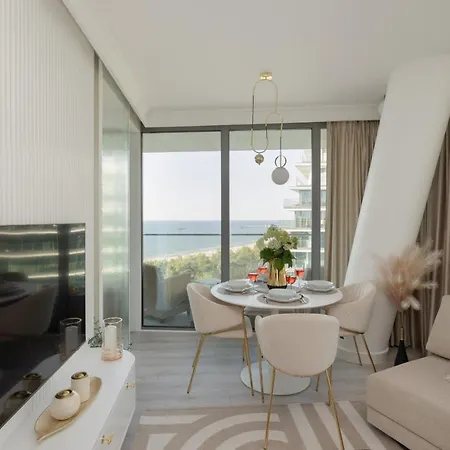 Appartement Royallux Waves & - Sea View From Balcony By Renters Prestige