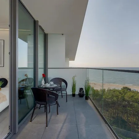 Royallux Waves & - Sea View From Balcony By Renters Prestige Appartement