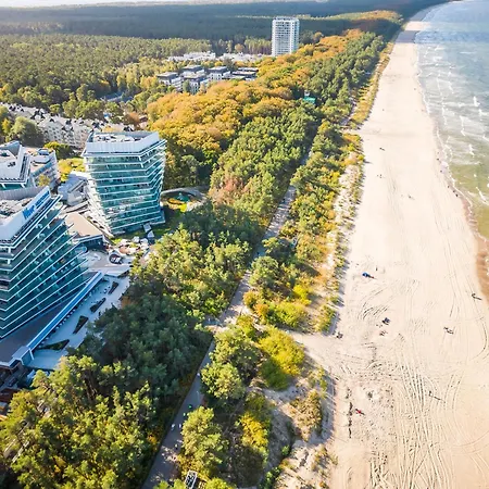 Royallux Waves & - Sea View From Balcony By Renters Prestige Appartement *